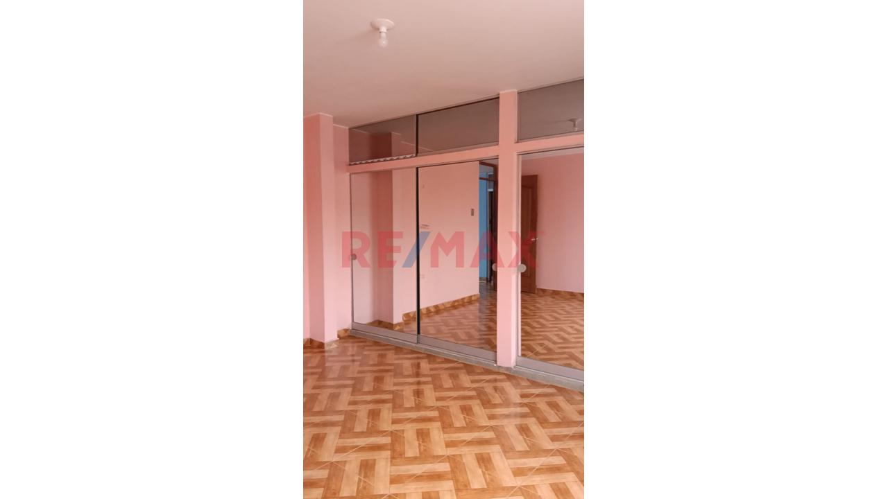 Vendo Amplia Casa De 249M² En Santa Rosa | Urb. Coovitiomar Popular - 4