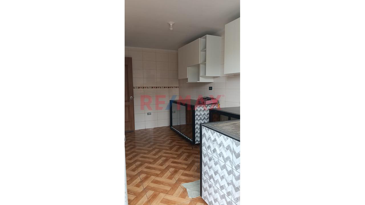 Vendo Amplia Casa De 249M² En Santa Rosa | Urb. Coovitiomar Popular - 7