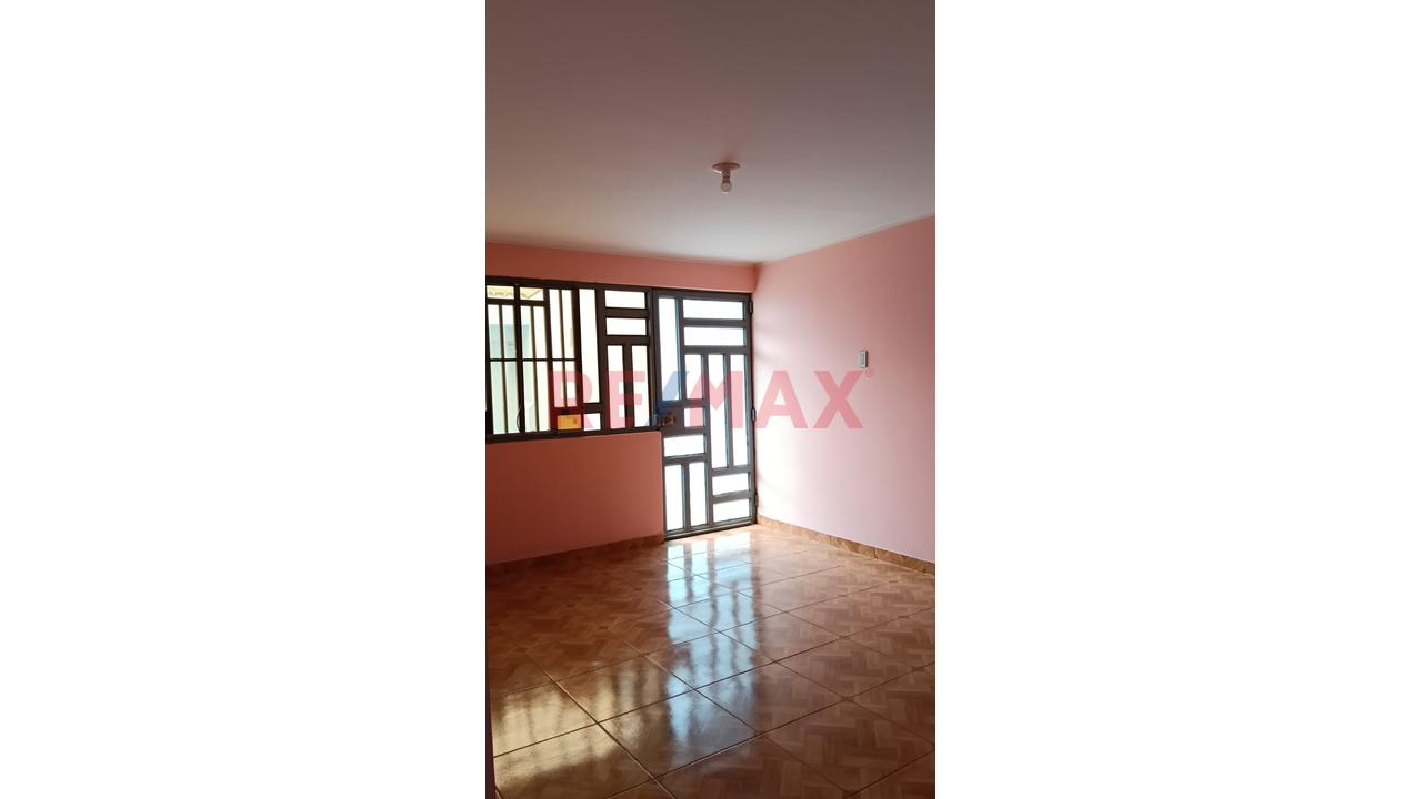 Vendo Amplia Casa De 249M² En Santa Rosa | Urb. Coovitiomar Popular - 3