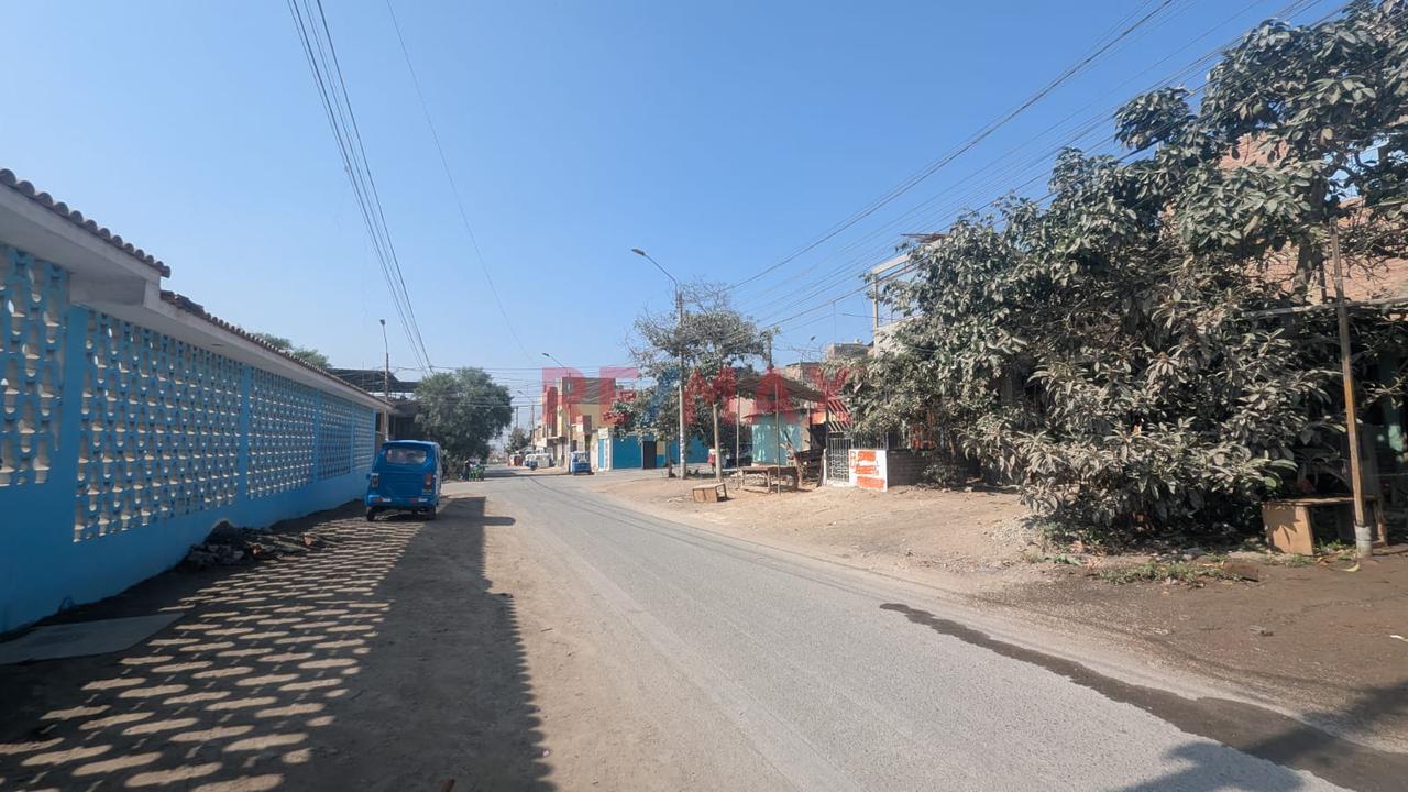 Terreno Frente A Mercado Santa Rosa En Puente Piedra - 10