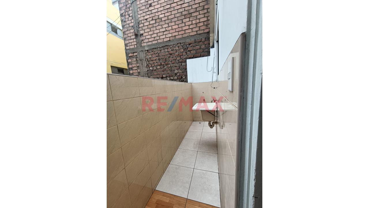 Excelente Oportunidad Departamento Frente Al Hospital Cayetano Heredia — foto 6