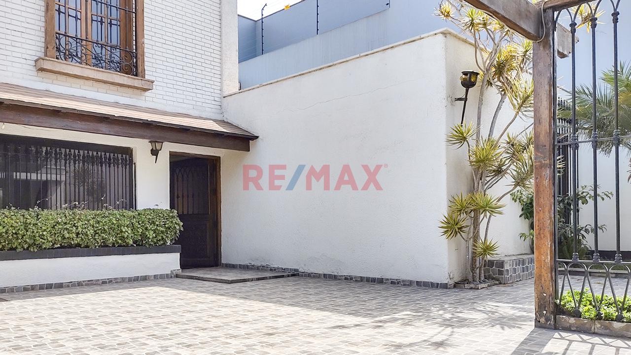 Casa Con Excelente Ubicación Cerca Al Golf De San Isidro — foto 7