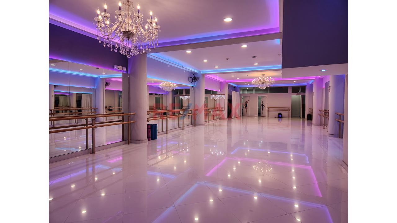 Venta De Local De 3 Pisos En Misma Av Santa Maria — foto 15