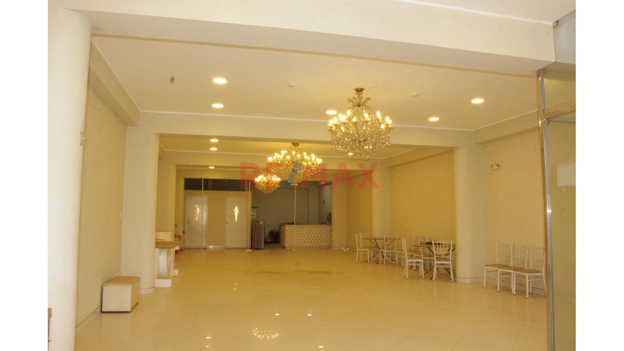 Venta De Local De 3 Pisos En Misma Av Santa Maria — foto 4