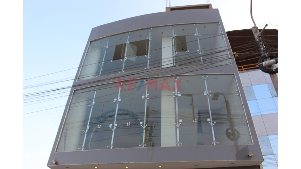 Venta De Local De 3 Pisos En Misma Av Santa Maria — foto 10