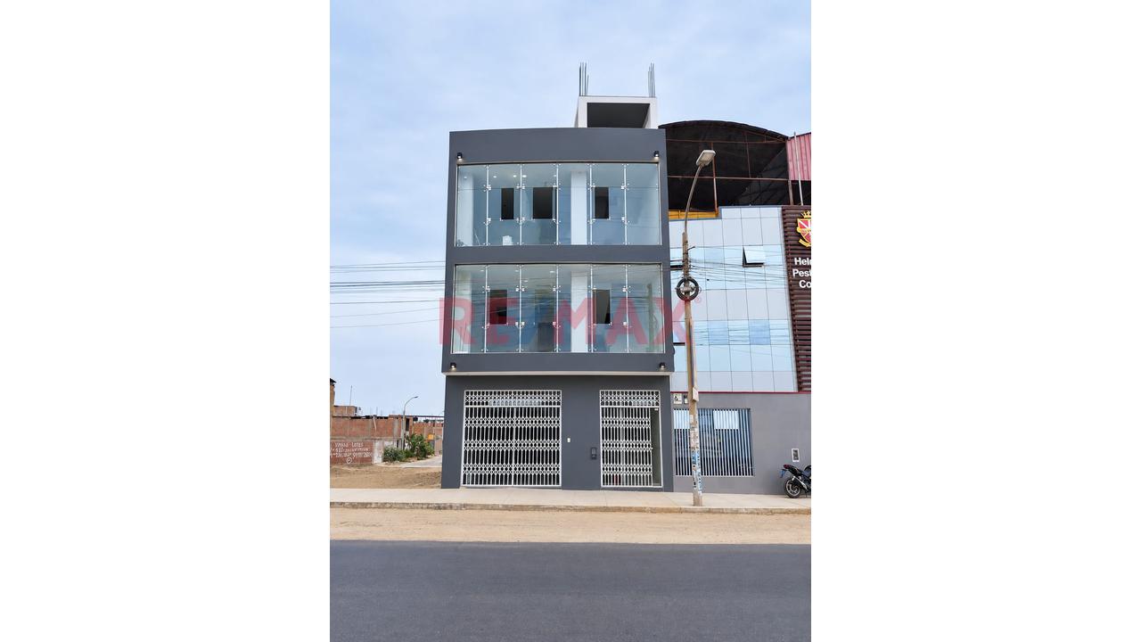 Venta De Local De 3 Pisos En Misma Av Santa Maria