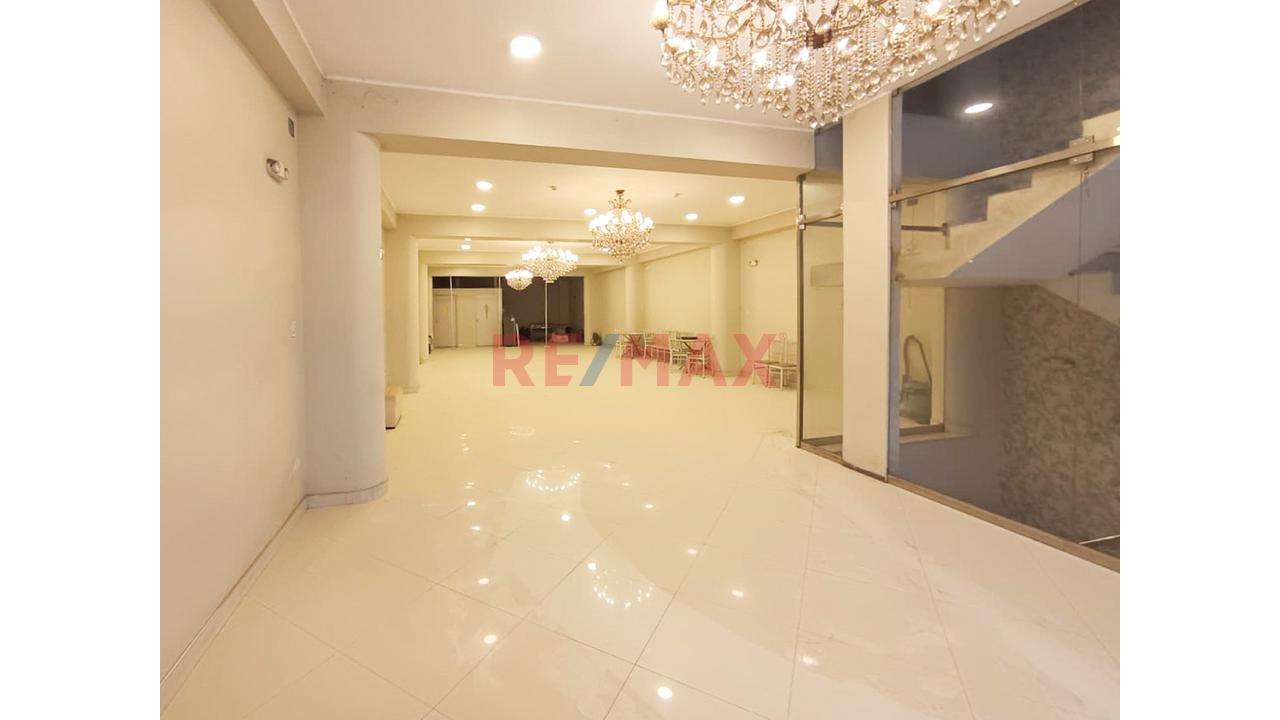 Venta De Local De 3 Pisos En Misma Av Santa Maria — foto 11