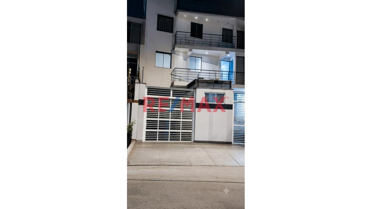 🏡 ¡Departamento Con Excelente Ubicación Cerca Al Ovalo Santa Anita Y Frente A Parque 🏡
