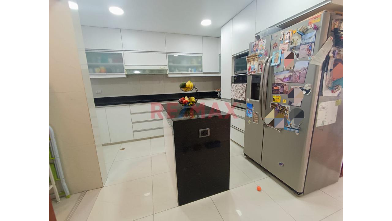 Vendo Exclusivo Dpto. De 138 M² Con Ascensor Directo/Estacionamiento Doble Y Depósito-Valle Hermoso Surco — foto 7