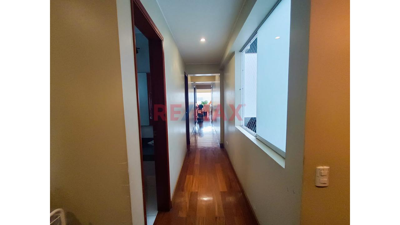 Vendo Exclusivo Dpto. De 138 M² Con Ascensor Directo/Estacionamiento Doble Y Depósito-Valle Hermoso Surco — foto 8