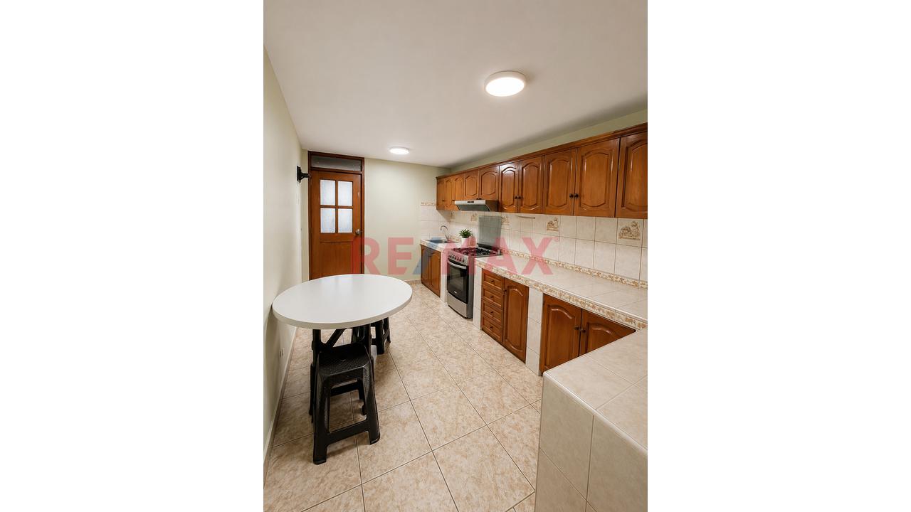 Casa En Venta De 120 M² En Smp | 2 Pisos + Azotea | Amplios Ambientes Y Excelente Ubicación. — foto 9