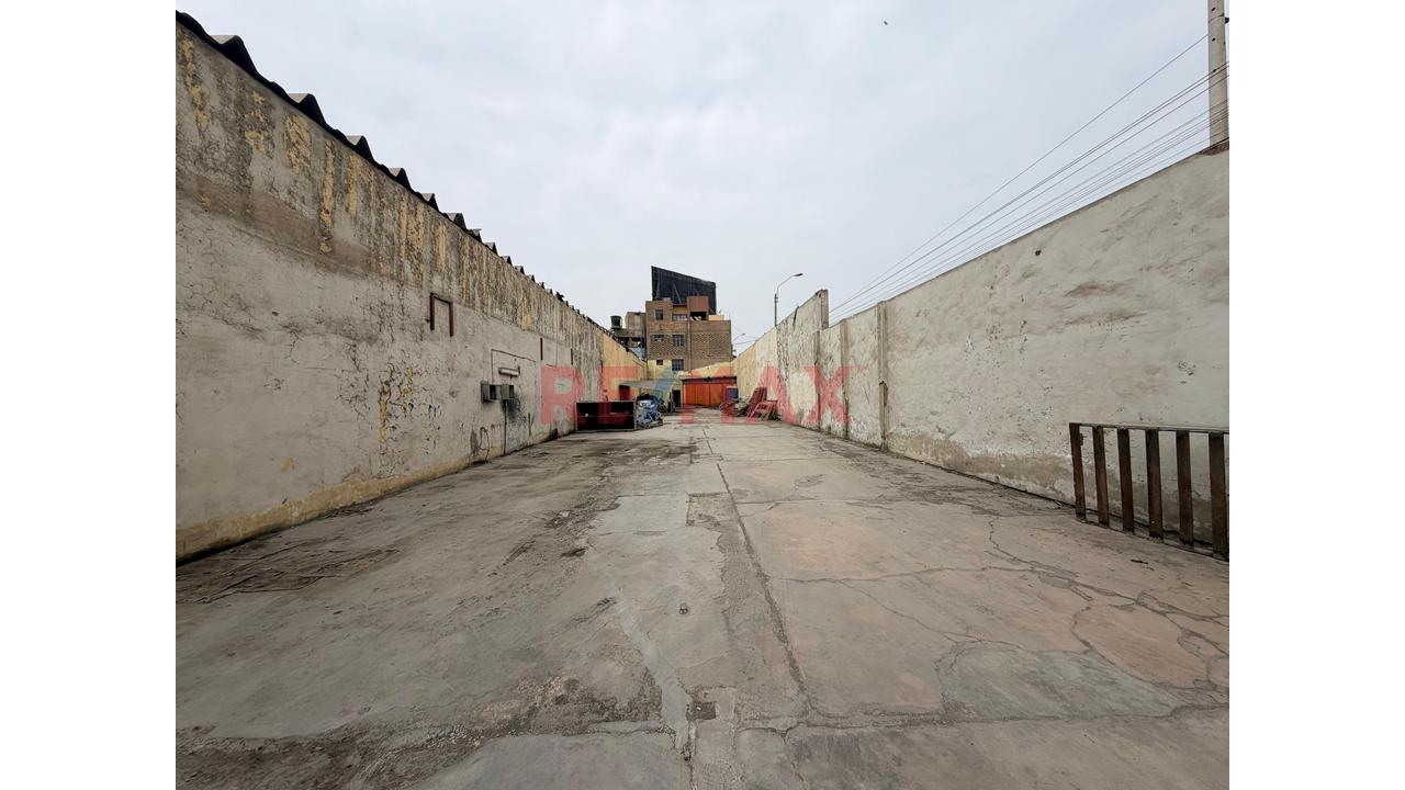 Alquilo Local De 520 M² Para Almacén, Centro De Operaciones O Logística – San Martín De Porres