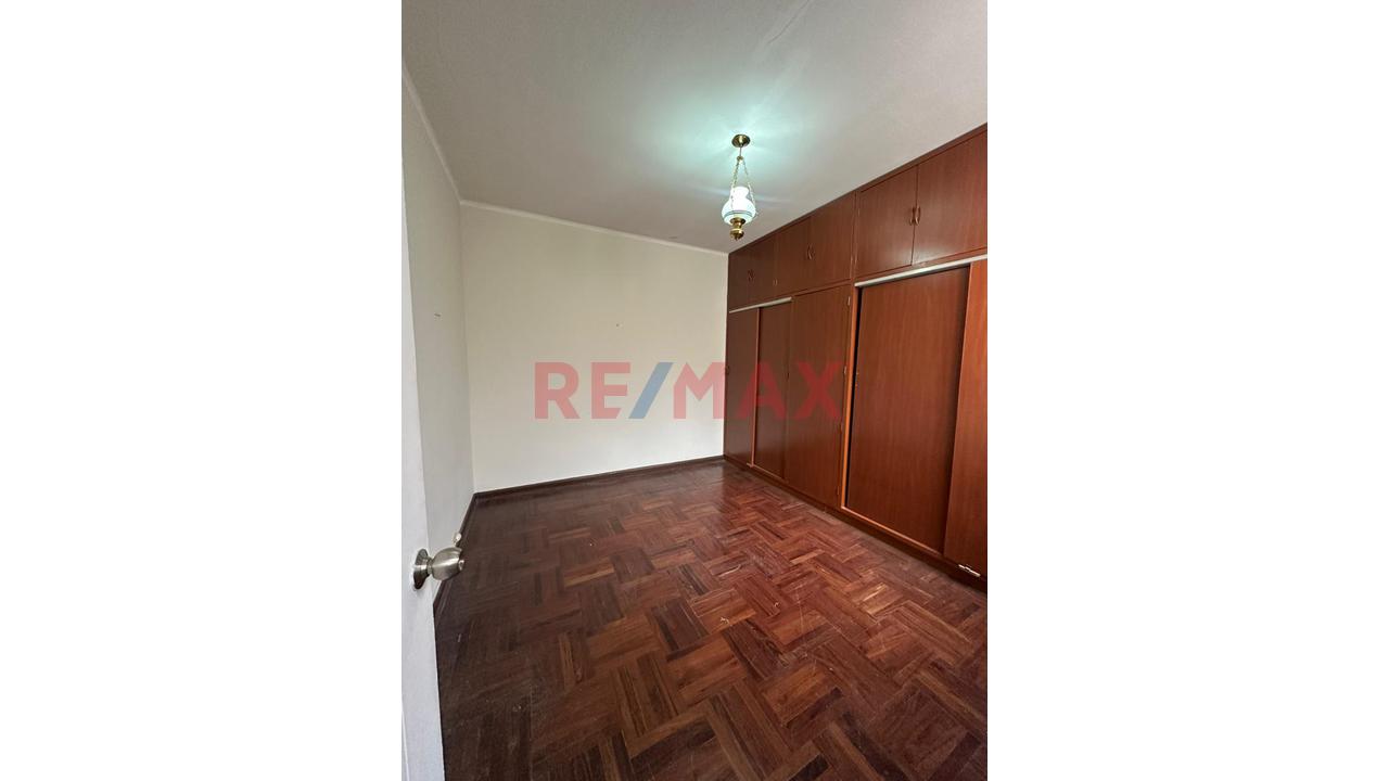 🏡 Casa En Segundo Piso Independiente Con Aires – Callao - 11
