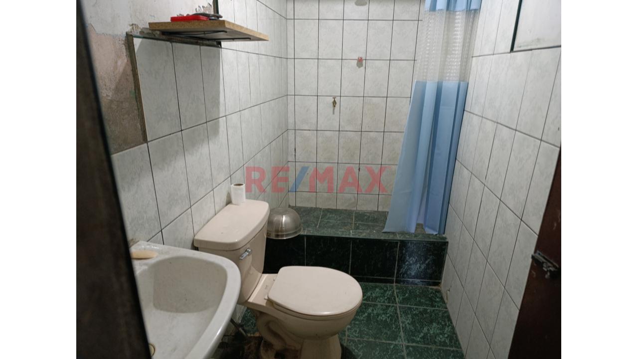 Casa Comercial Y Para Oficinas Sobre Av José Granda En Smp . Tienes Dos Ingresos Independientes Para Primer Y Siguientes Dos Pisos. Tiene Salida A Una Plataforma Al Cerro Que Puedes Aprovechar Para Pa — foto 11