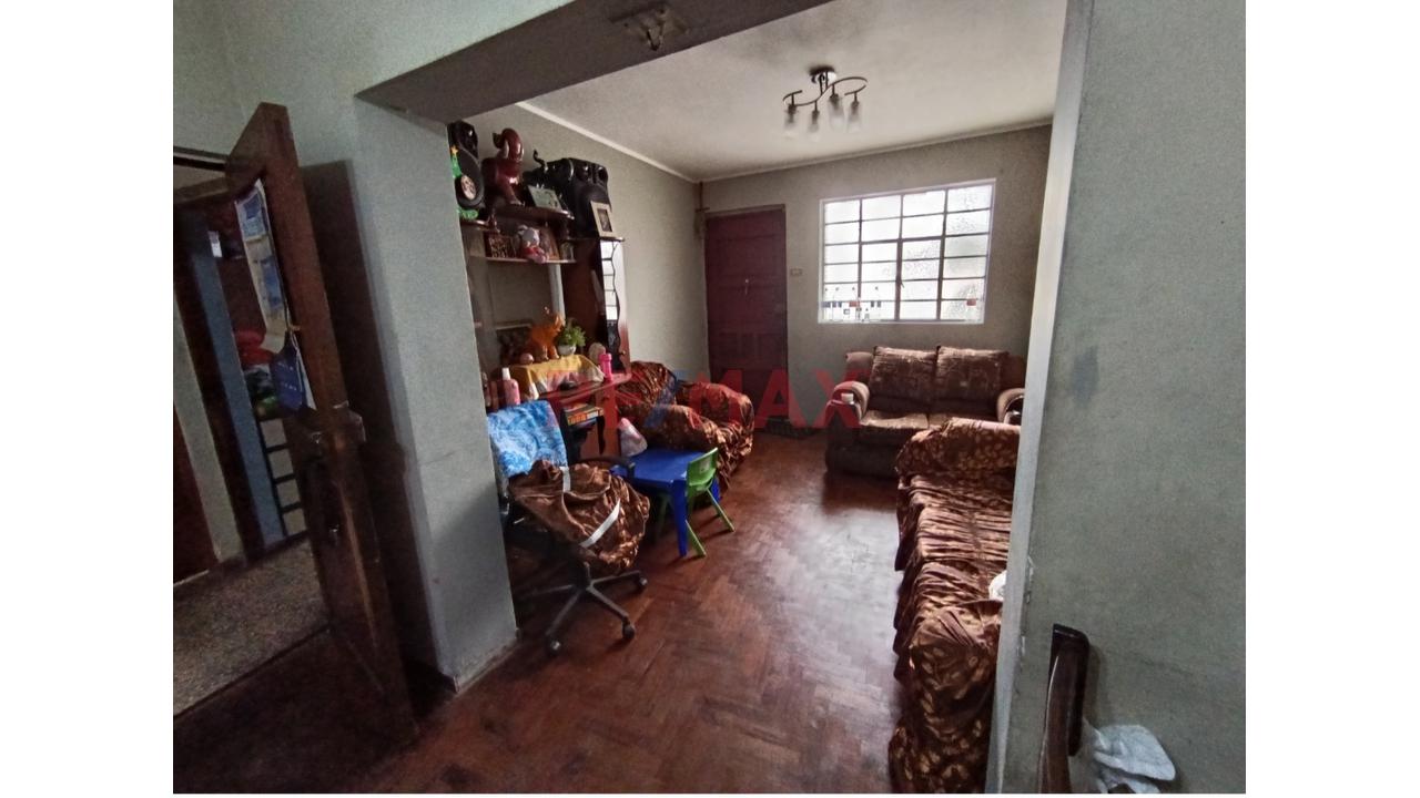 Casa en Venta de 8 dormitorios ubicado en San Martin De Porres Casa en Venta de 8 dormitorios ubicado en San Martin De Porres