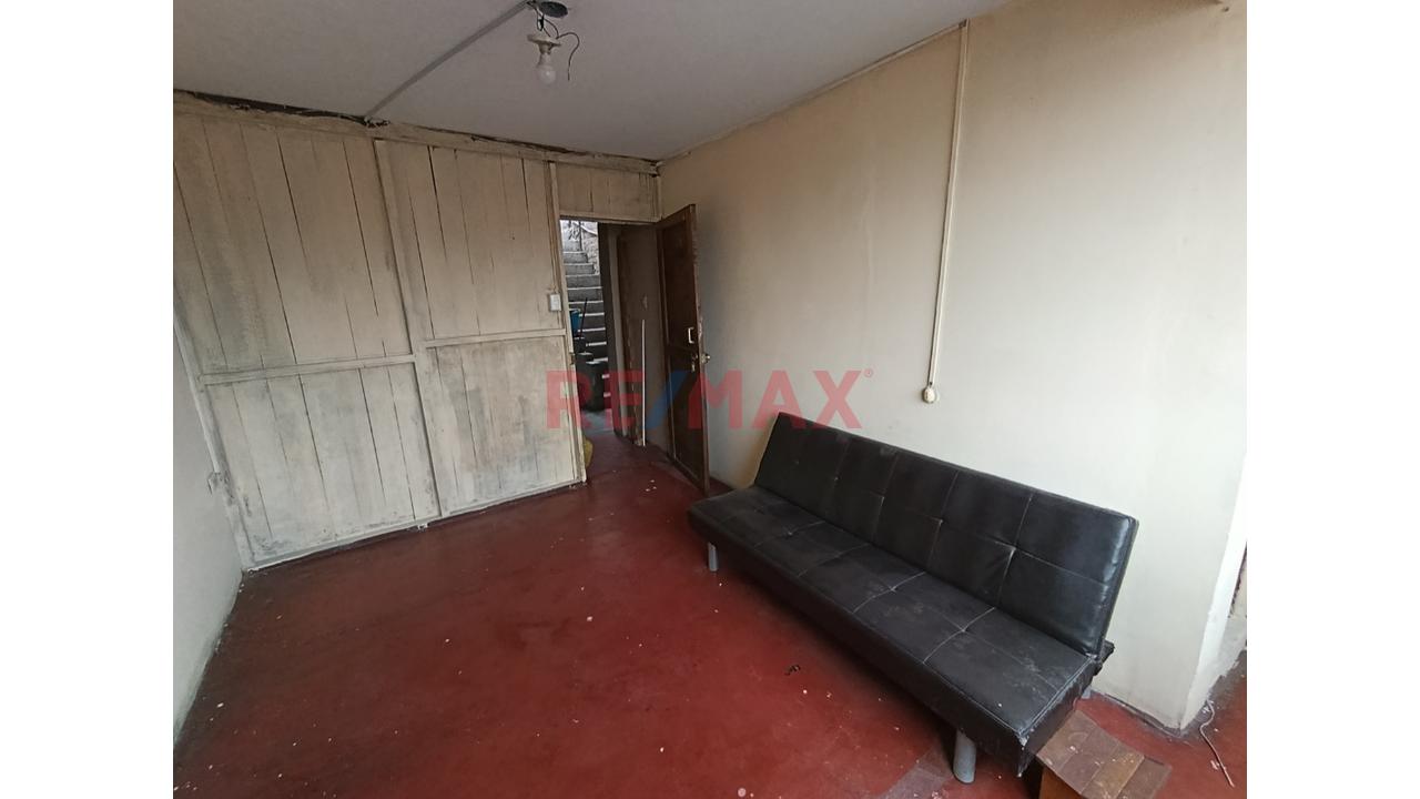 Casa Comercial Y Para Oficinas Sobre Av José Granda En Smp . Tienes Dos Ingresos Independientes Para Primer Y Siguientes Dos Pisos. Tiene Salida A Una Plataforma Al Cerro Que Puedes Aprovechar Para Pa — foto 13