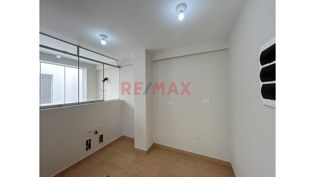 Departamento En Primer Piso Con Patio – Alameda Sur, Chorrillos