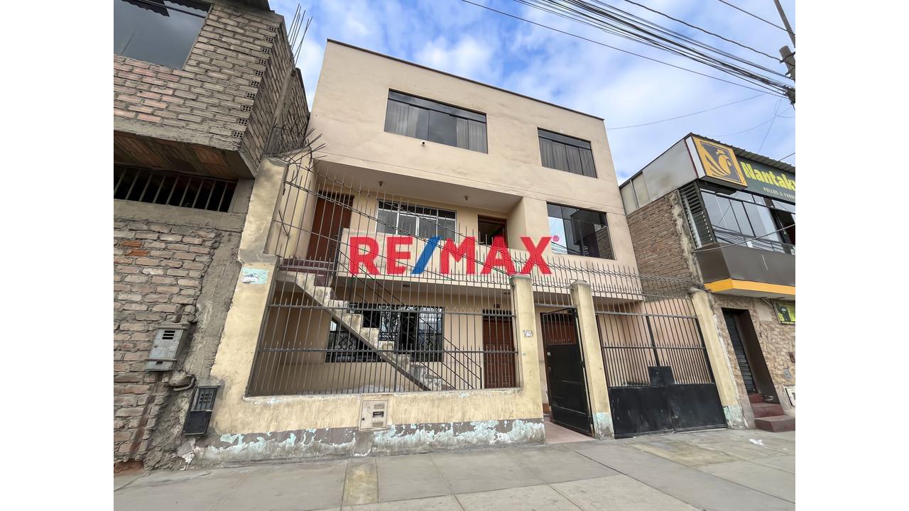 Casa Multifamiliar Con 2 Departamentos Independientes Y Zonificación Cv/Rdm" - 1