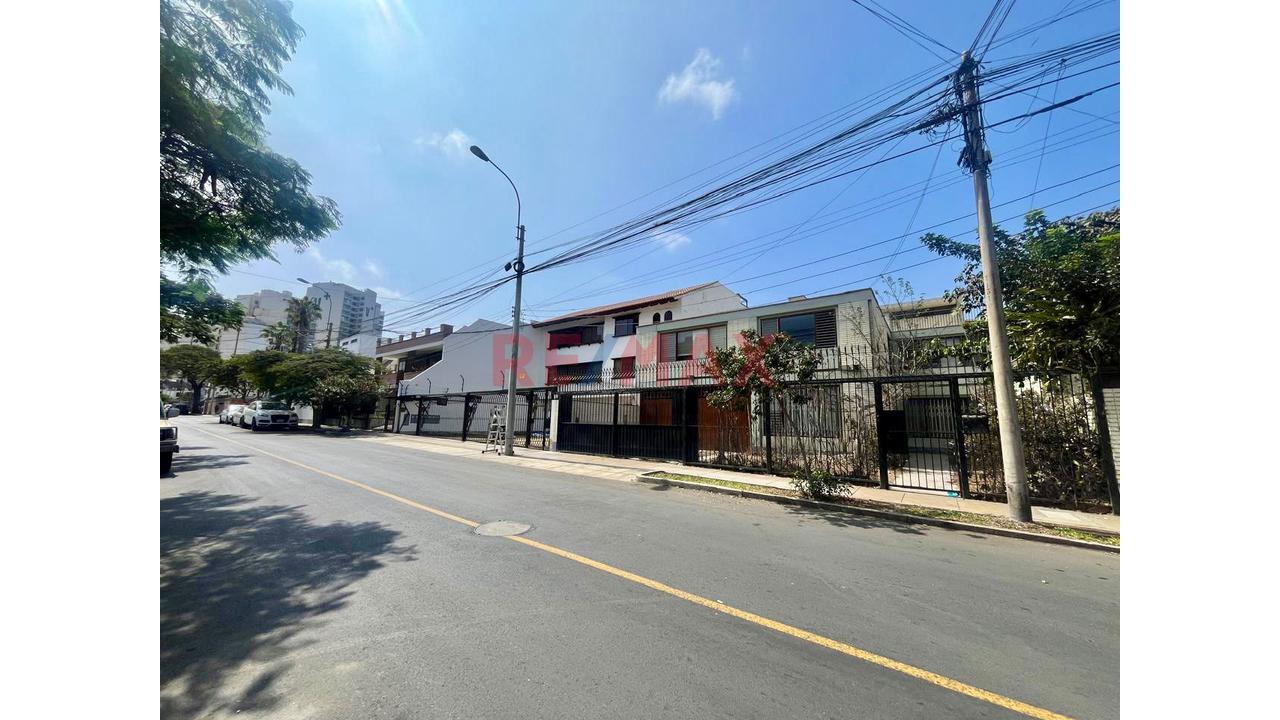 Vendo Casa / Terreno 572 M2 Miraflores — foto 8