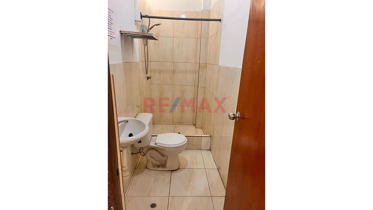 Se Vende Local Comercial De 3 Pisos De 226.51 Mt2 En Villa De Contadores En Toda Avenida Eguren Ideal Para Hotel O Empresas Administrativa A 444,000 Dólares - 5