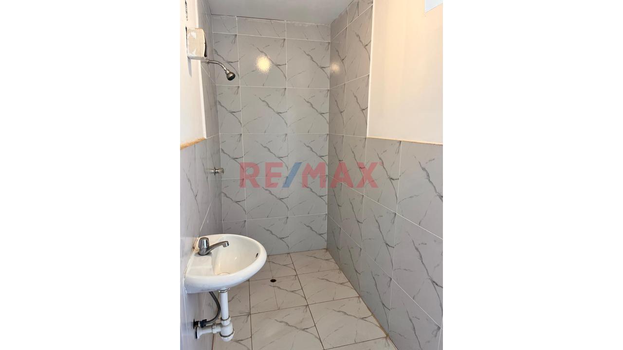 Se Vende Local Comercial De 3 Pisos De 226.51 Mt2 En Villa De Contadores En Toda Avenida Eguren Ideal Para Hotel O Empresas Administrativa A 444,000 Dólares - 10