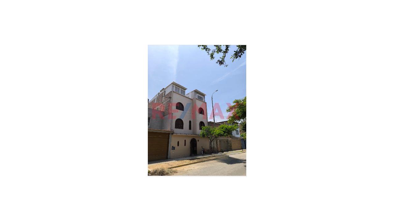 Se Vende Local Comercial De 3 Pisos De 226.51 Mt2 En Villa De Contadores En Toda Avenida Eguren Ideal Para Hotel O Empresas Administrativa A 444,000 Dólares - 3