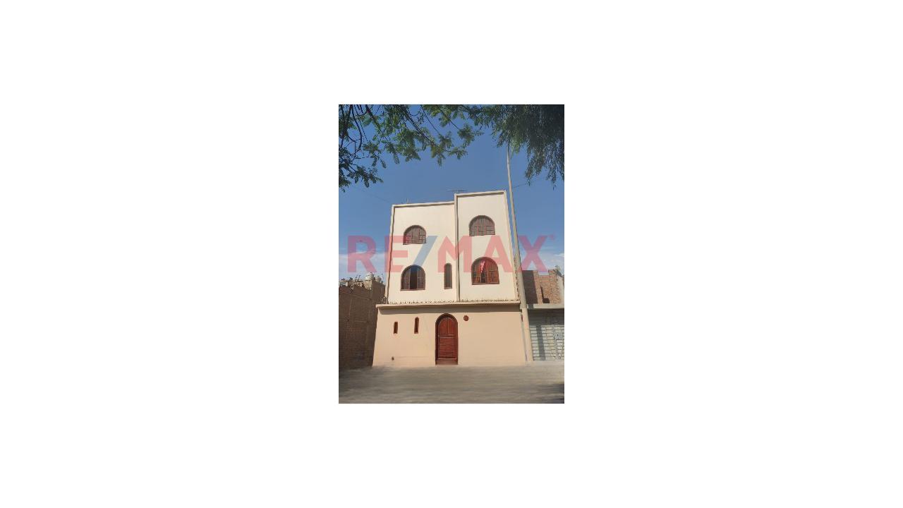 Se Vende Local Comercial De 3 Pisos De 226.51 Mt2 En Villa De Contadores En Toda Avenida Eguren Ideal Para Hotel O Empresas Administrativa A 444,000 Dólares - 4