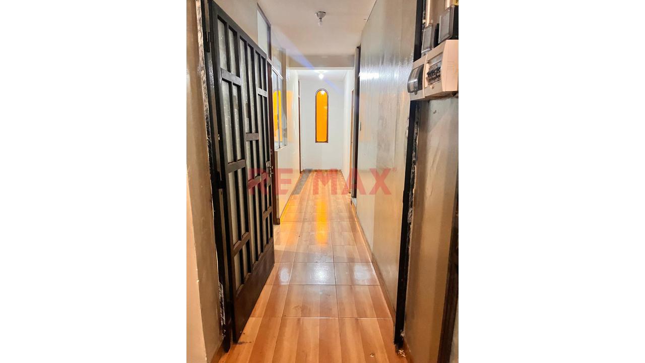 Se Vende Local Comercial De 3 Pisos De 226.51 Mt2 En Villa De Contadores En Toda Avenida Eguren Ideal Para Hotel O Empresas Administrativa A 444,000 Dólares - 17