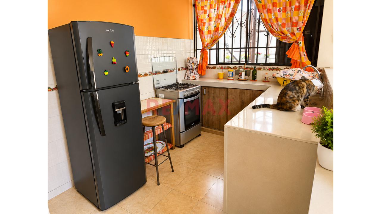 ¡Casa De 03 Pisos (01 Departamentos Por Cada Piso) A.T.: 120Mt2, Cada Piso Independizado En Sunarp! - Oportunidad Única En Ancón! - 16