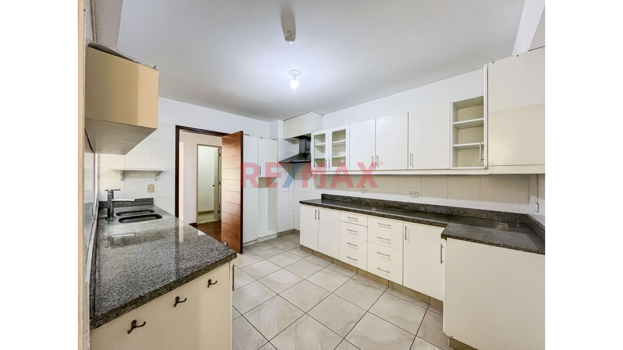 Vendo Lindo Y Moderno Departamento Ubicado En La Mejor Zona De Barranco. — foto 2