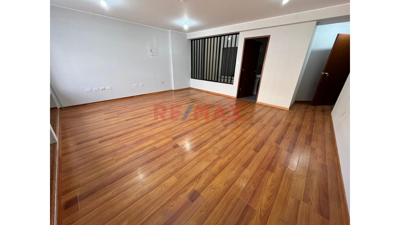 Oportunidad De Negocio Venta De Propiedad Para Alquiler De Oficinas En Lince - 10