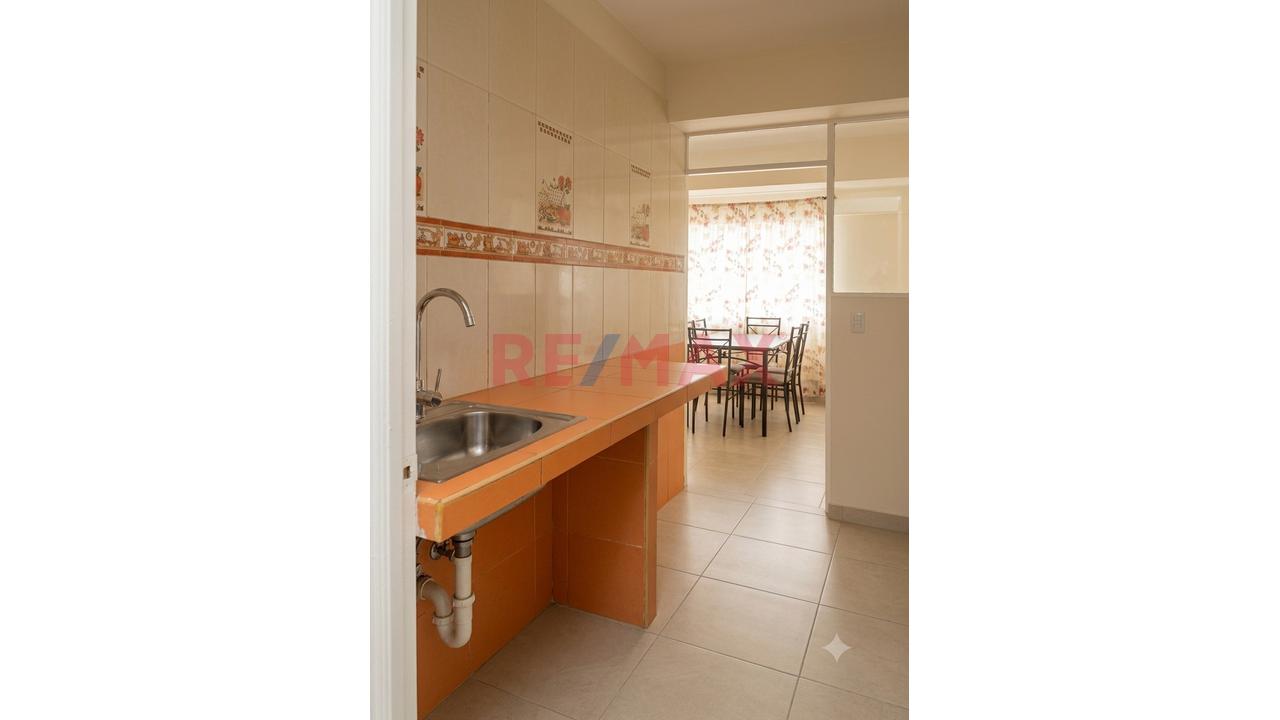 ¡Oportunidad De Inversión Y Vivienda En Ate! — foto 9