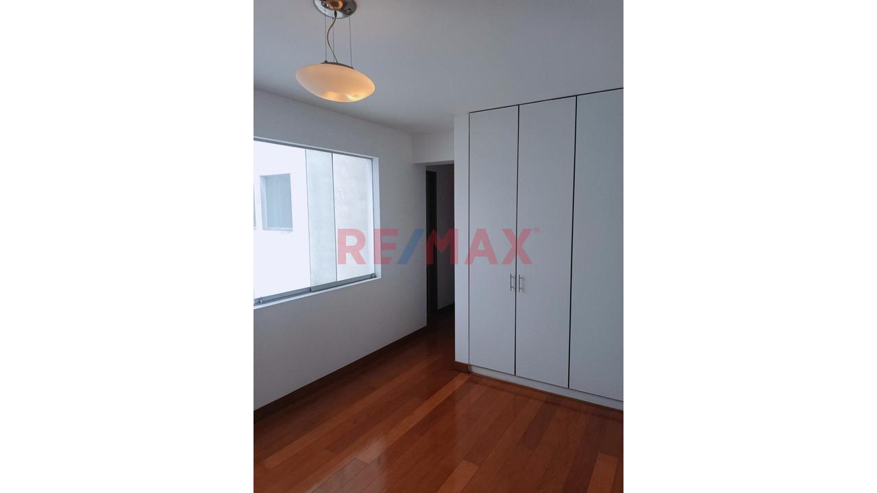 Exclusivo Dúplex En Chacarilla: Con Piscina, Doble Terraza, 2 Cocheras Paralelas Y Depósito – Surco - 10
