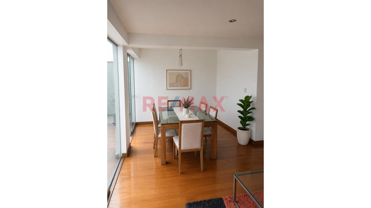 Exclusivo Dúplex En Chacarilla: Con Piscina, Doble Terraza, 2 Cocheras Paralelas Y Depósito – Surco - 2