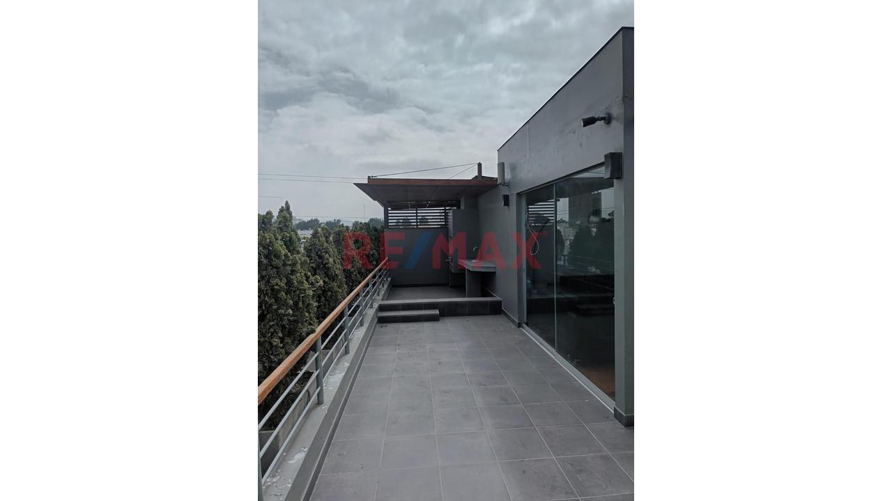 Exclusivo Dúplex En Chacarilla: Con Piscina, Doble Terraza, 2 Cocheras Paralelas Y Depósito – Surco - 20