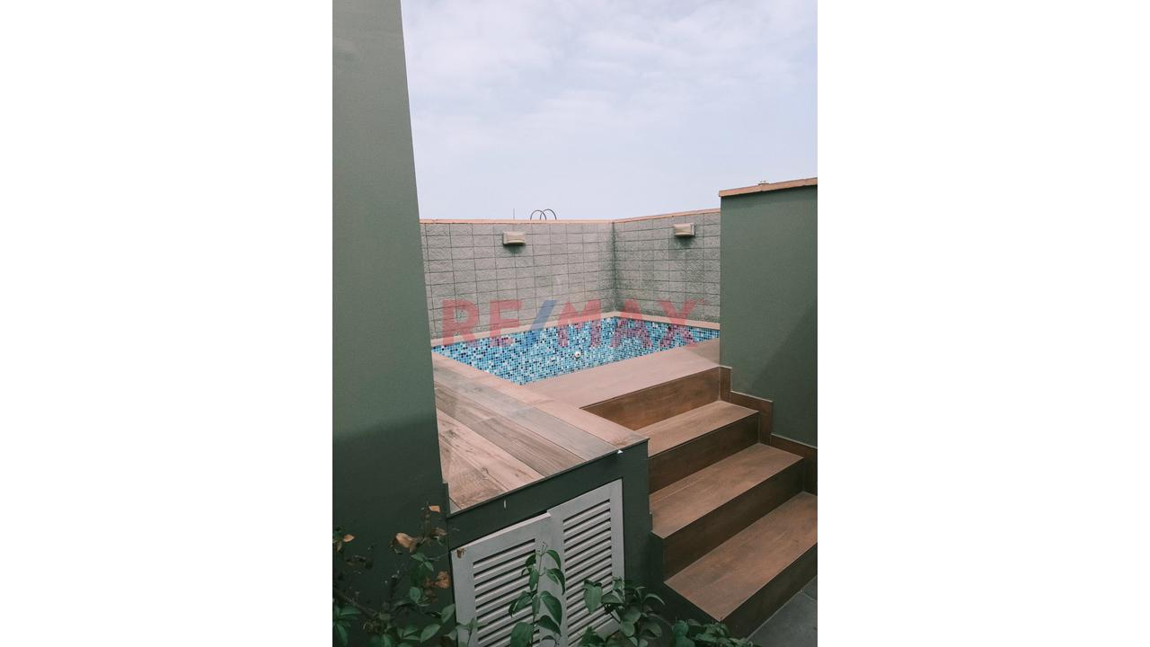Exclusivo Dúplex En Chacarilla: Con Piscina, Doble Terraza, 2 Cocheras Paralelas Y Depósito – Surco - 18