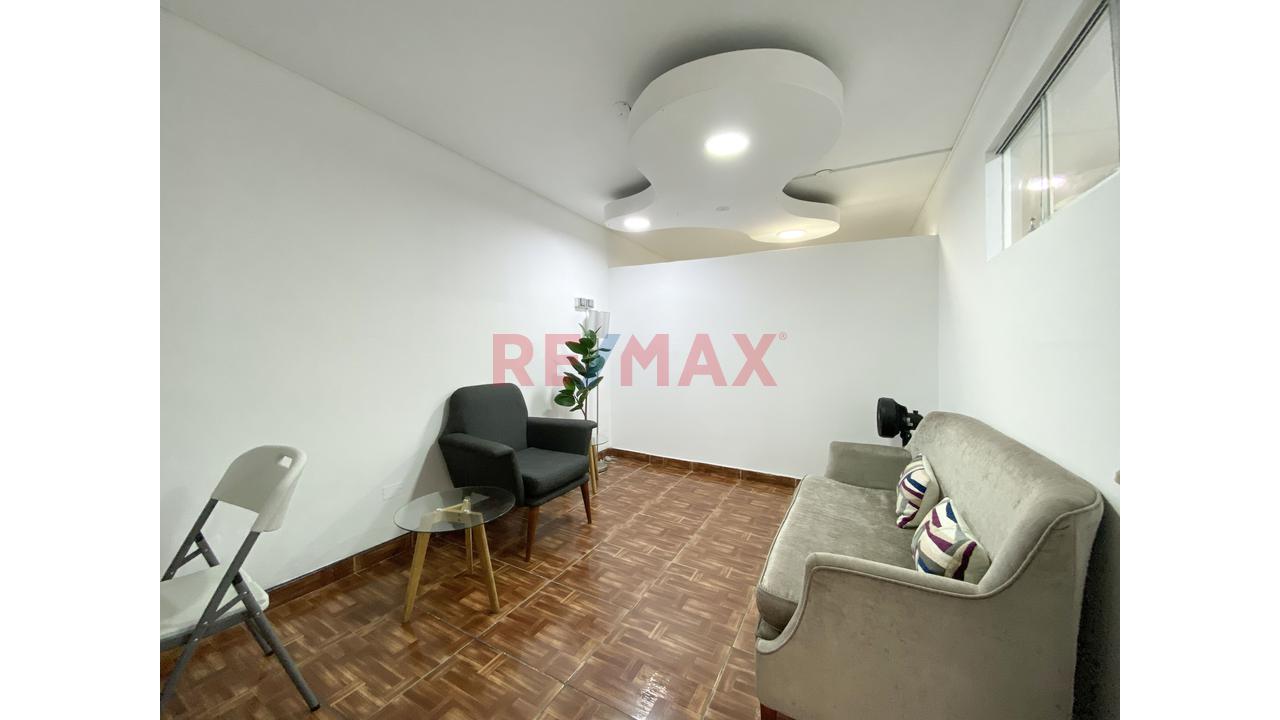 Alquler De Casa Comercial En Magdalena - 2