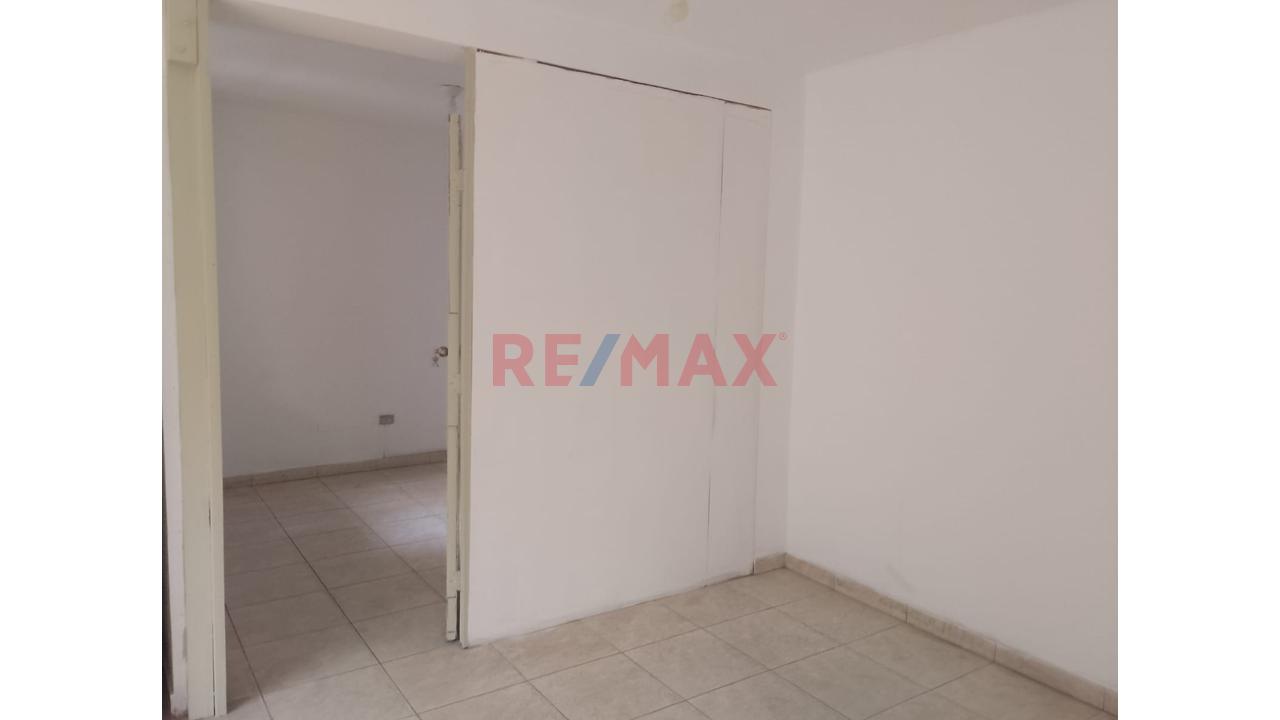 ¡Amplio Departamento En 3Er Piso En Av. Argentina! — foto 5