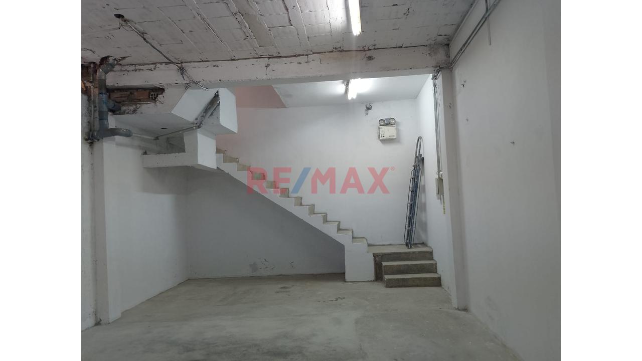 Local Comercial O Almacén De 75 M² En Ubicación Estratégica! Ideal Para Negocio O Inversión - 2