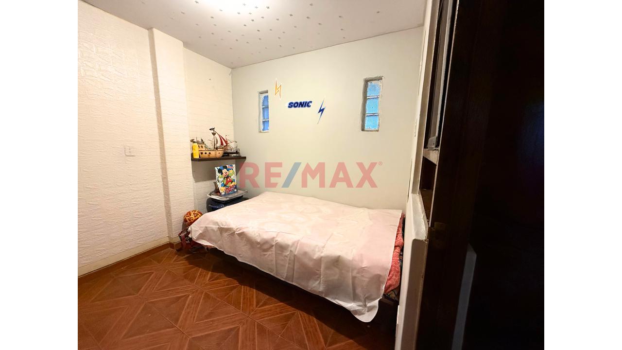 Venta Casa De 3 Pisos  – Urb. Alto Mochica - 6