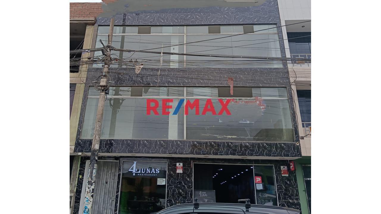 Venta De Local Comercial C0N Una Excelente Ubicacion En Los Olivos - 1