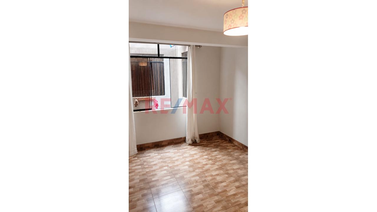 Deparatamento En Venta 2Do.Piso  Los Olivos — foto 7