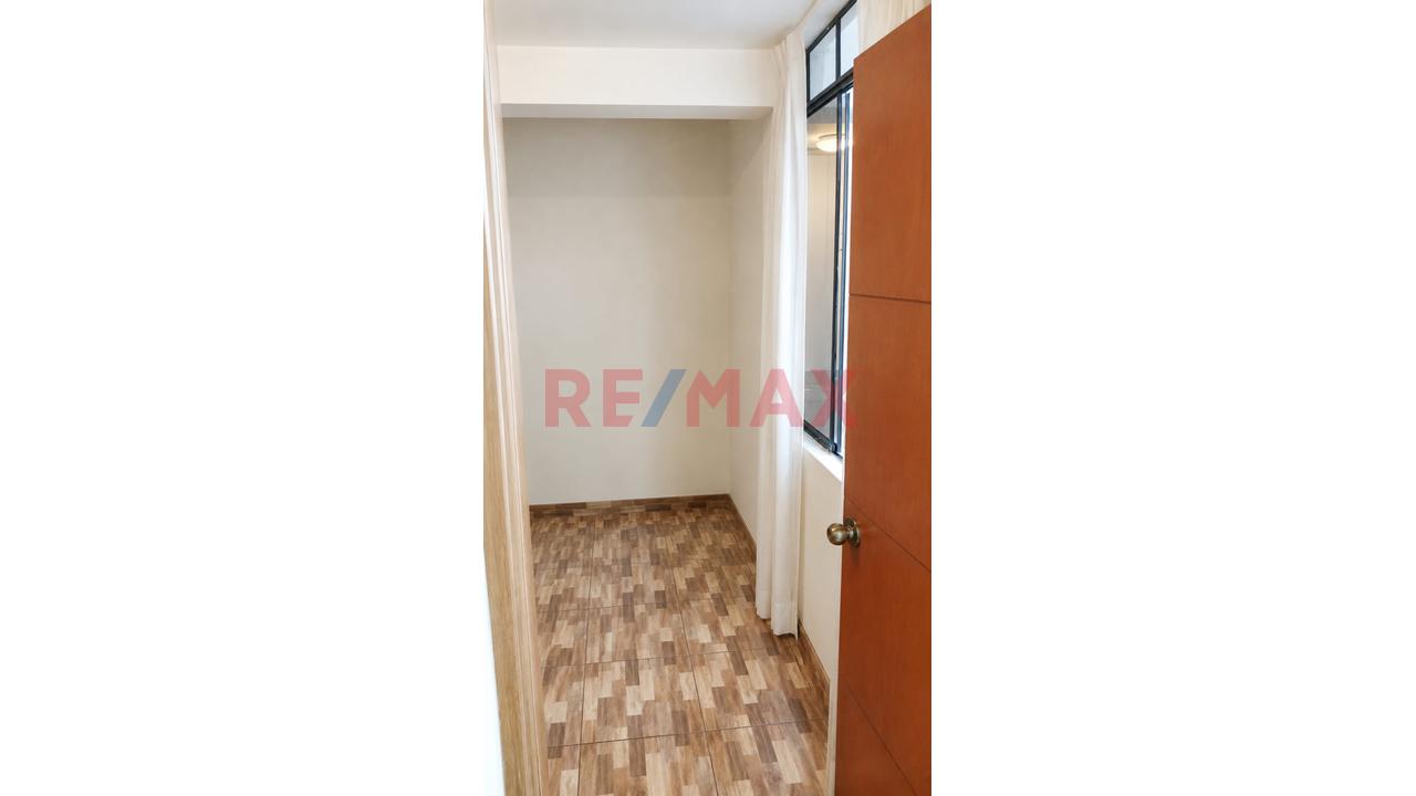 Deparatamento En Venta 2Do.Piso  Los Olivos — foto 6