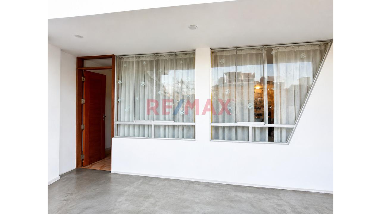 Deparatamento En Venta 2Do.Piso  Los Olivos — foto 2
