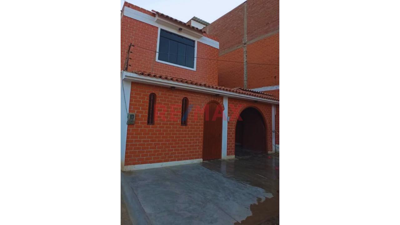 🏡✨ ¡Invierte En Talara! Casa De 2 Pisos Con Cochera, 4 Habitaciones Y Ubicación Estratégica 🚗📍 - 1
