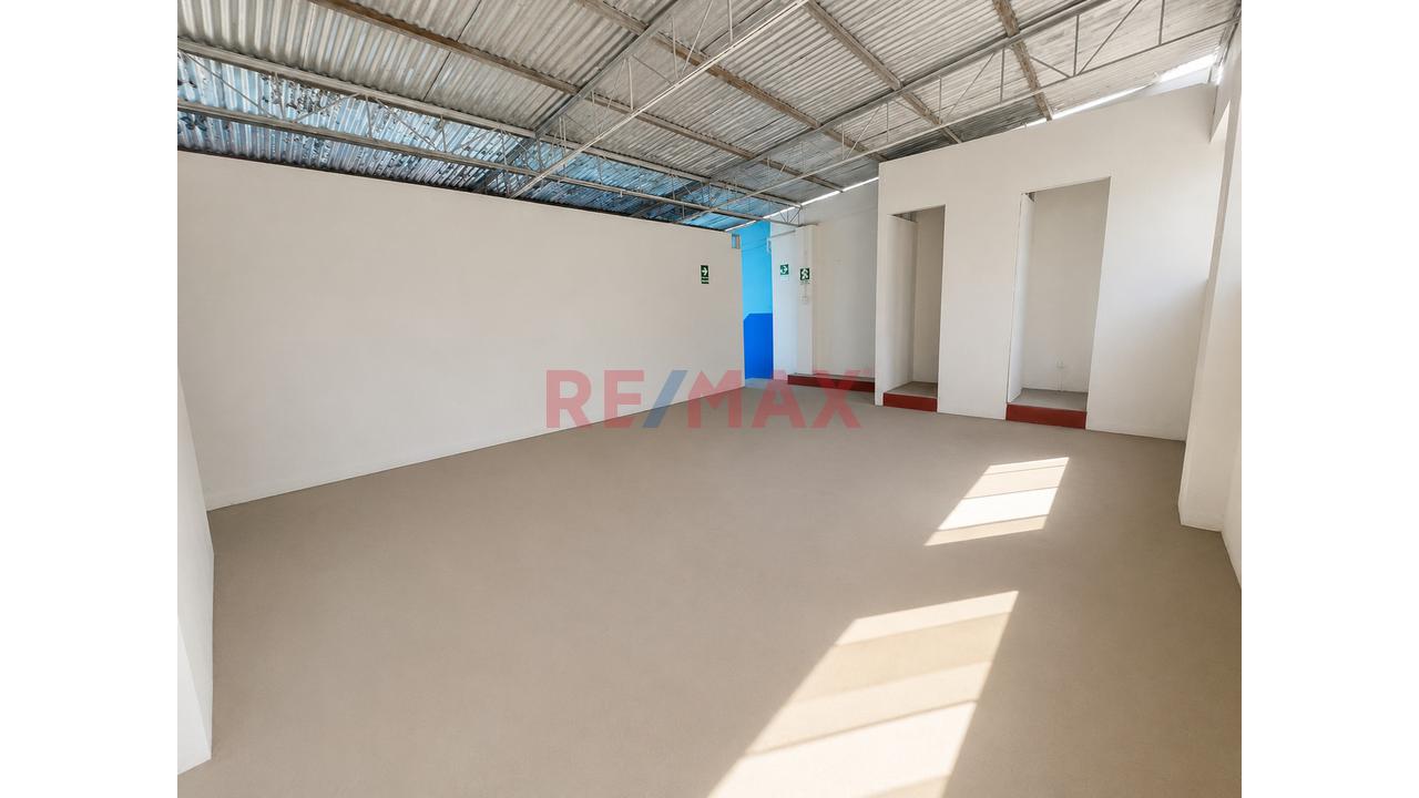 🏢 ¡Amplio Local En Alquiler En Zamácola – Cerro Colorado! 🏢 - 4
