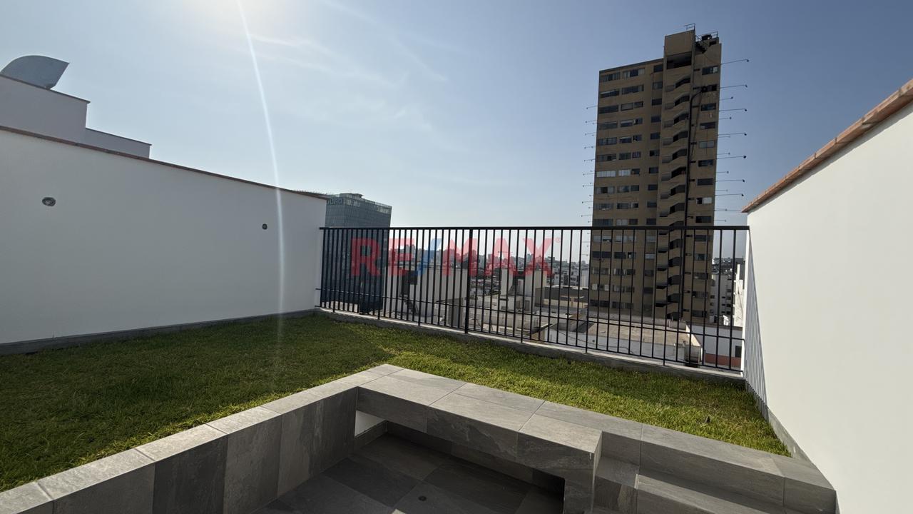 Duplex De Estreno Con Terraza Y Piscina En Miraflores — foto 9