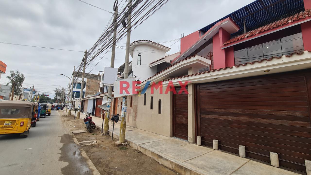 Casa En Venta En Urb. Puente Blanco – Excelente Ubicación Sobre Av. Cutervo | Ica - 1