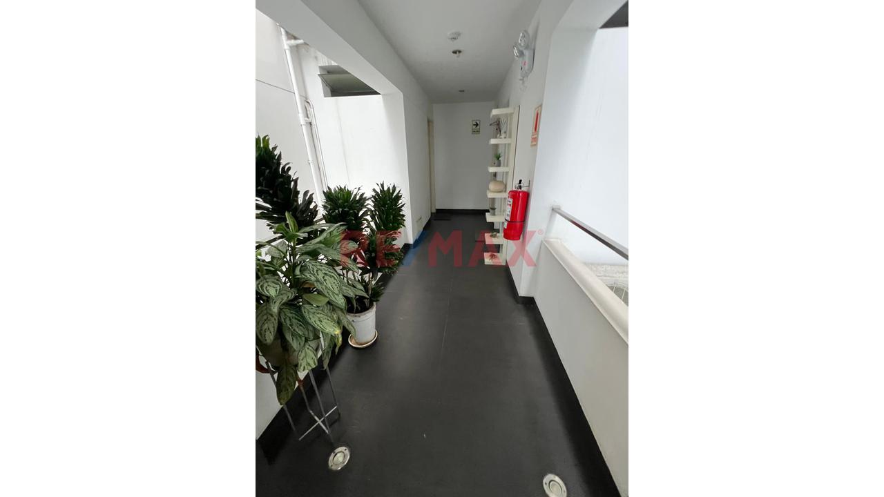 Venta De Hermoso Departamento - Miraflores — foto 2