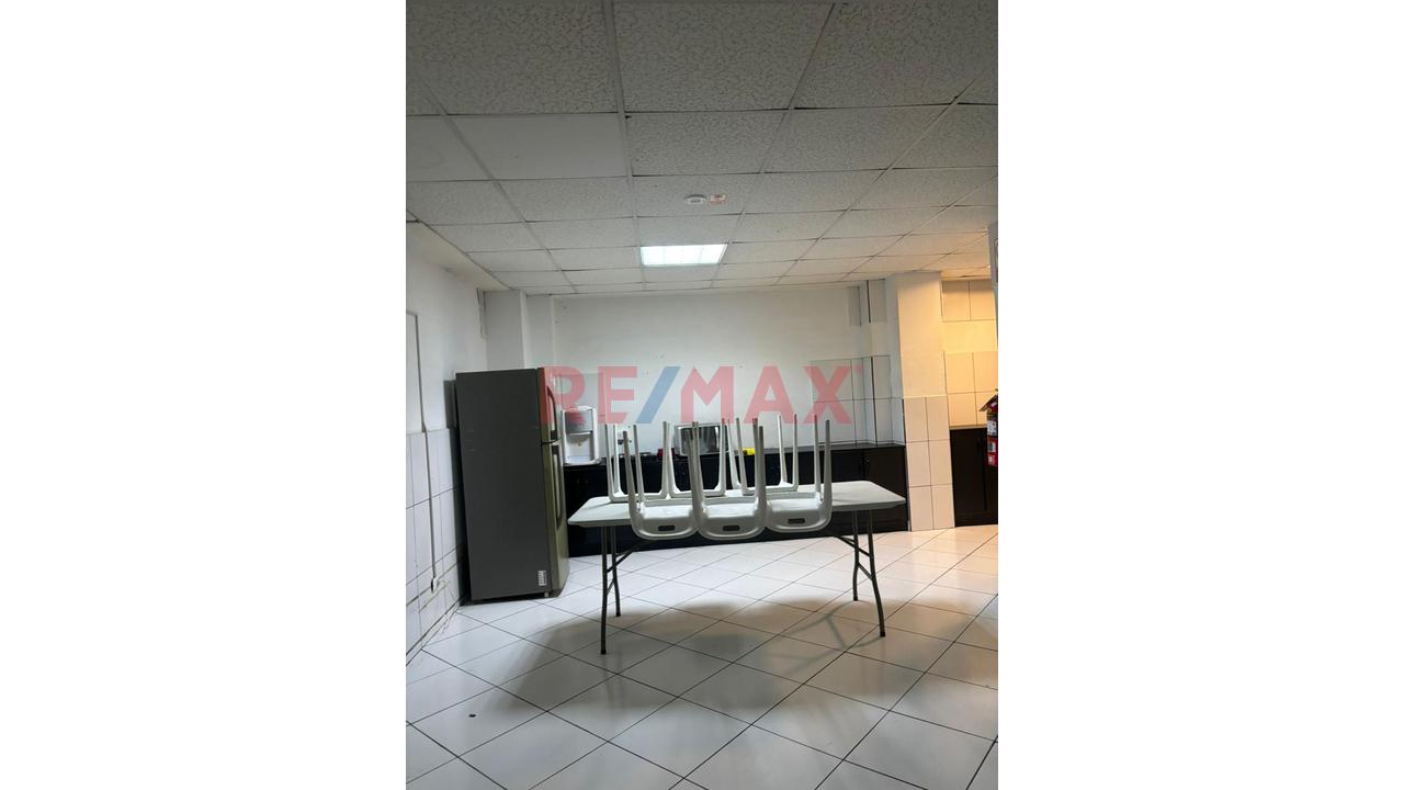 🚀 Amplia Oficina De 232 M² En Faucett Y La Marina | Ideal Para Call Center, Academia O Coworking - 11